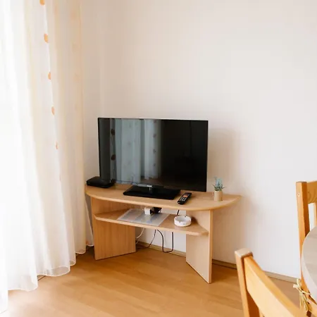 Apartment Petri - Close To The Sea Tisno