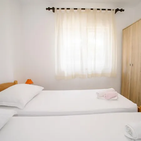 Apartment Petri - Close To The Sea