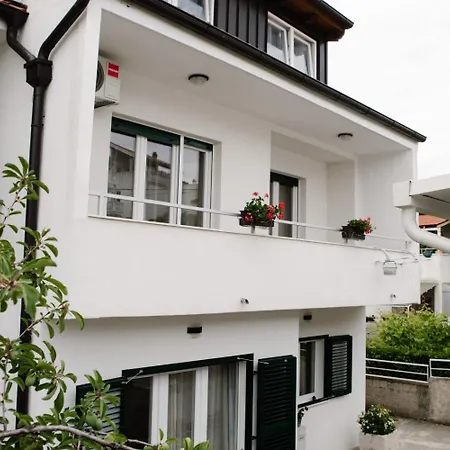 Petri - Close To The Sea Apartment *