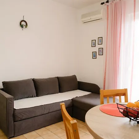 Petri - Close To The Sea Apartment *