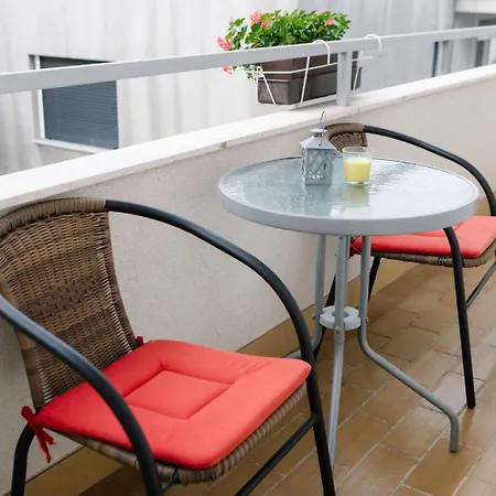 Petri - Close To The Sea Apartment Tisno